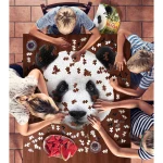 Rodzinna rozgrywka przy układaniu puzzli Panda
