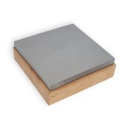 Płytka stalowa na drewnianej podstawie